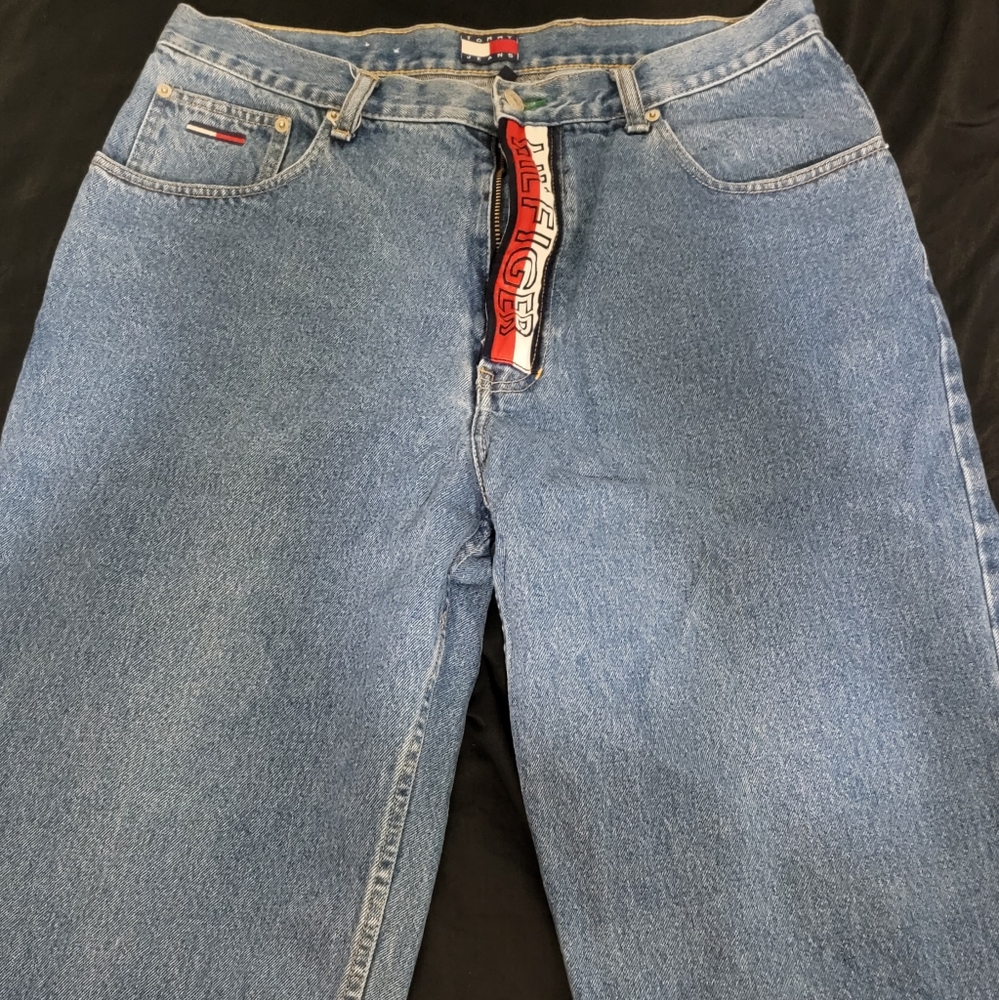 Men's Vintage 90's Tommy Hilfiger jeans in excellent condition size 36x32